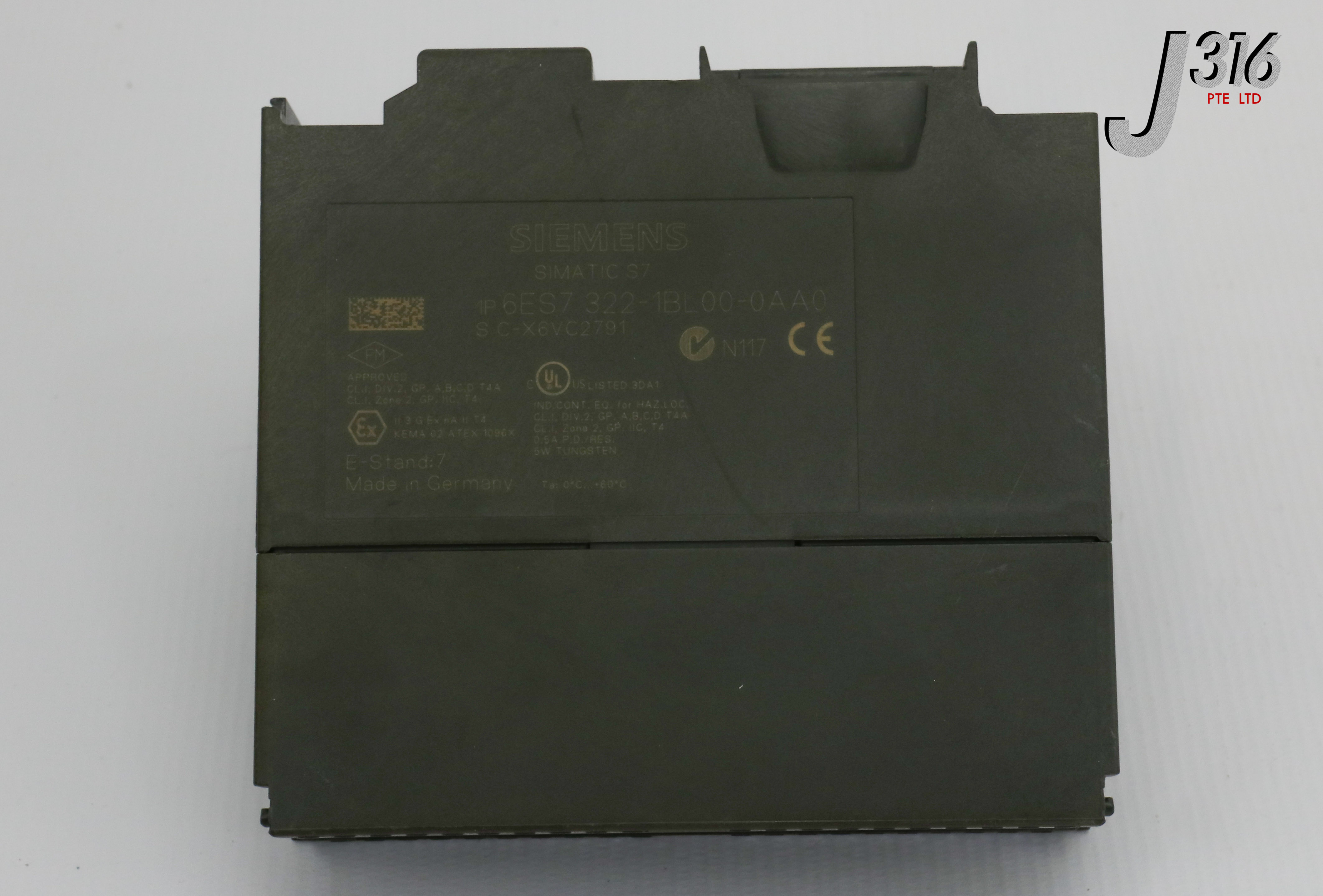 20504 SIEMENS SIMATIC S7 DIGITAL O/P MODULE 6ES7 322-1BL00-0AA0